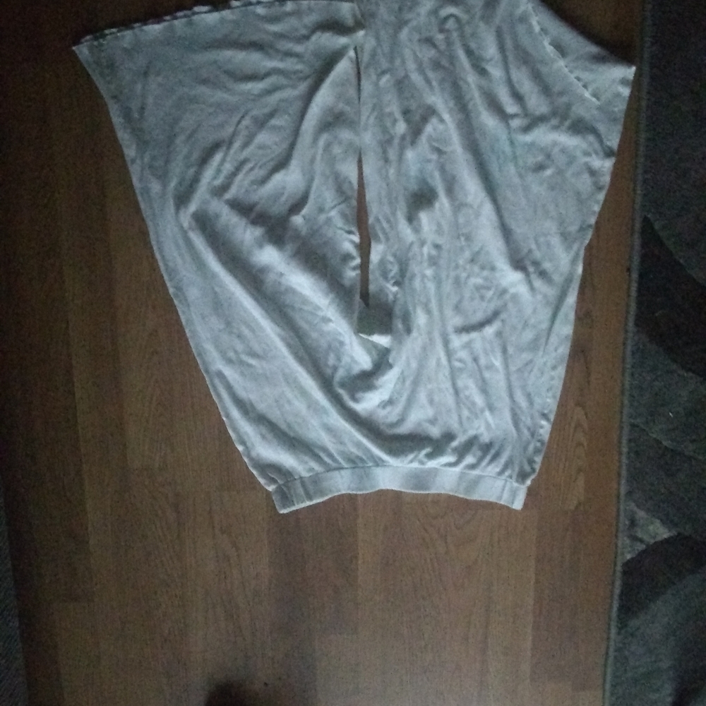 White capris